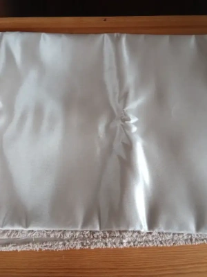 Tissu doré d'ameublement — image 1