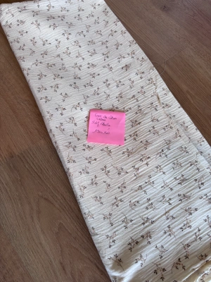 Tissu gaz de coton crème fleurs — image 2