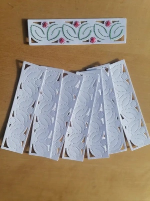 Marque pages à broder — image 1