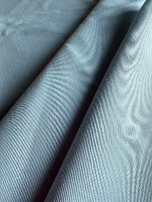 1m45 x 69cm sergé bleu clair mini
