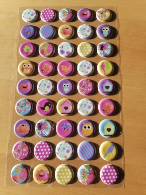 2 planches de stickers ronds — image 2