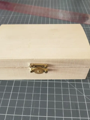 Petit coffre à décorer — image 1
